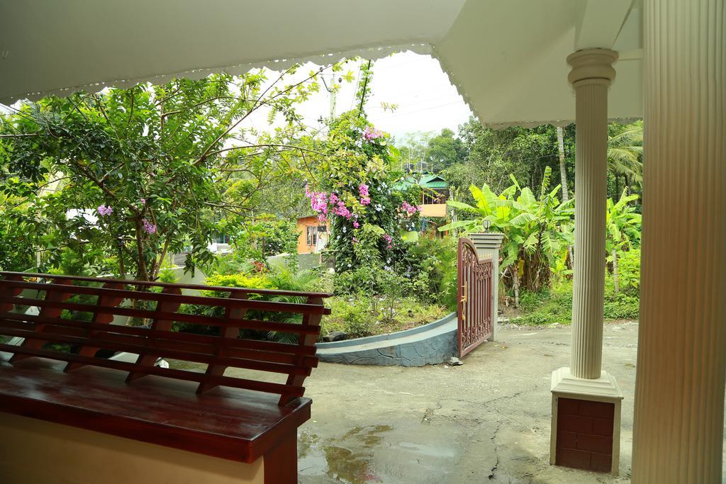 Ferndale Homestay เทกคาดี ภายนอก รูปภาพ